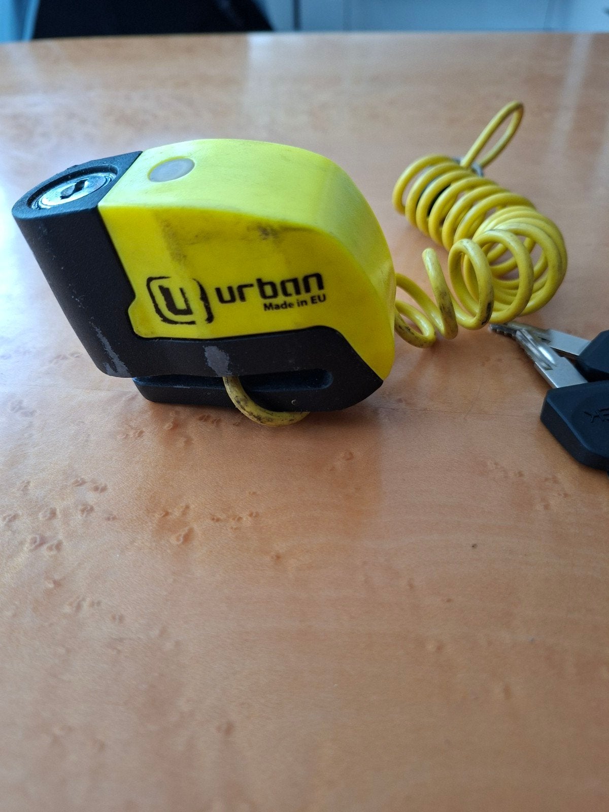 remschijf slot merk Urban met alarm en 2 sleutels, Ophalen, Zo goed als nieuw