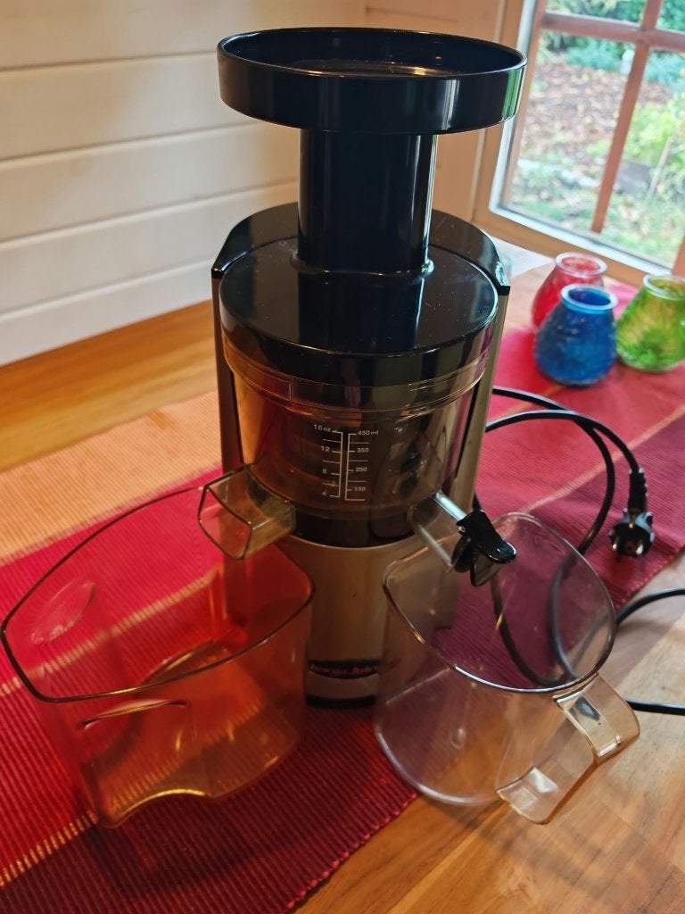 Omega VSJ843RS slowjuicer (verticaal), Ophalen of Verzenden, Zo goed als nieuw, Elektrisch, Slowjuicer