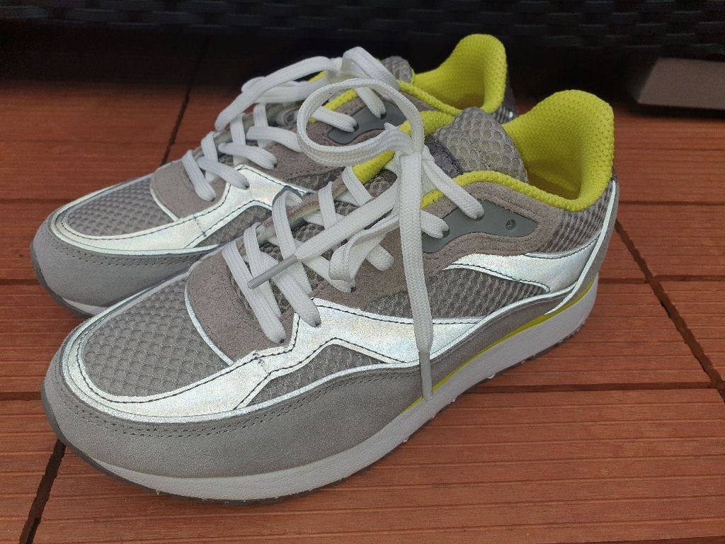 Woden mt.39 grijs-witte nylon/leer sneakers met veter, Kleding | Dames, Schoenen, Ophalen of Verzenden, Woden, Grijs, Sneakers of Gympen