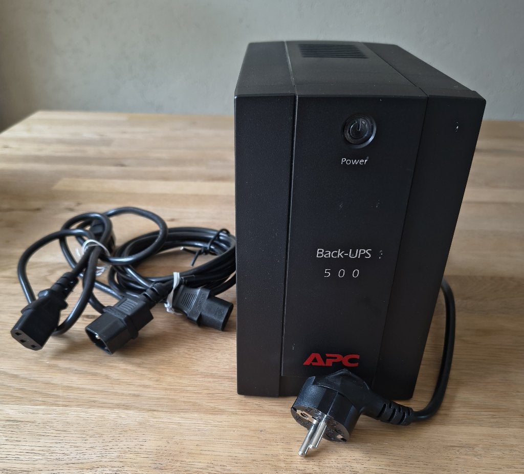 APC BX500CI backup accu noodstroomvoeding, Ophalen of Verzenden, Gebruikt