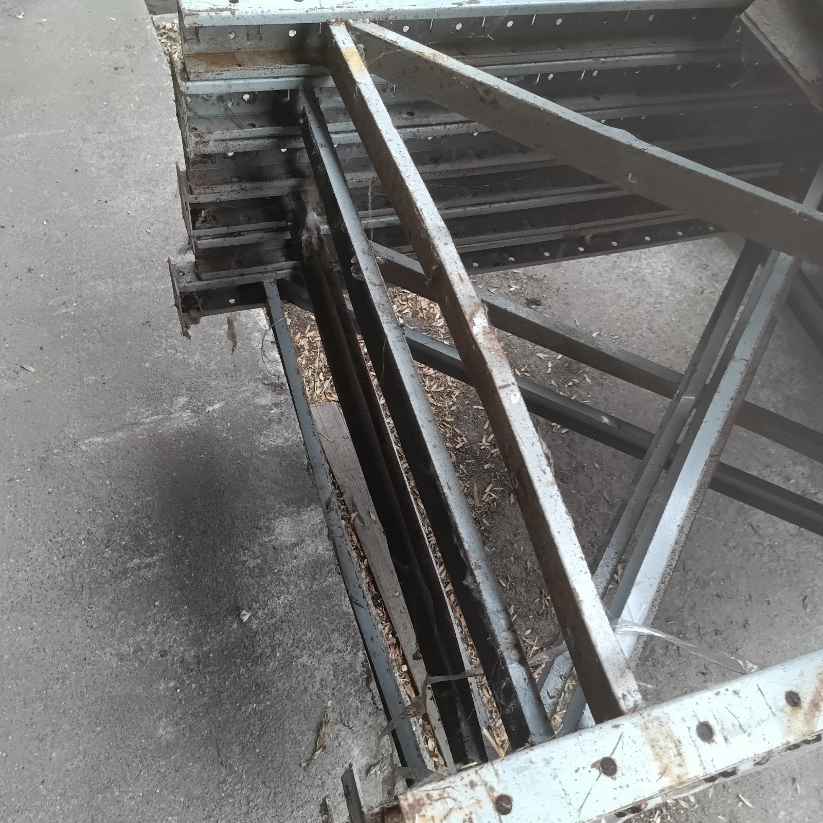 Palletstelling partij 420 hoog. 2,7m liggers, Ophalen