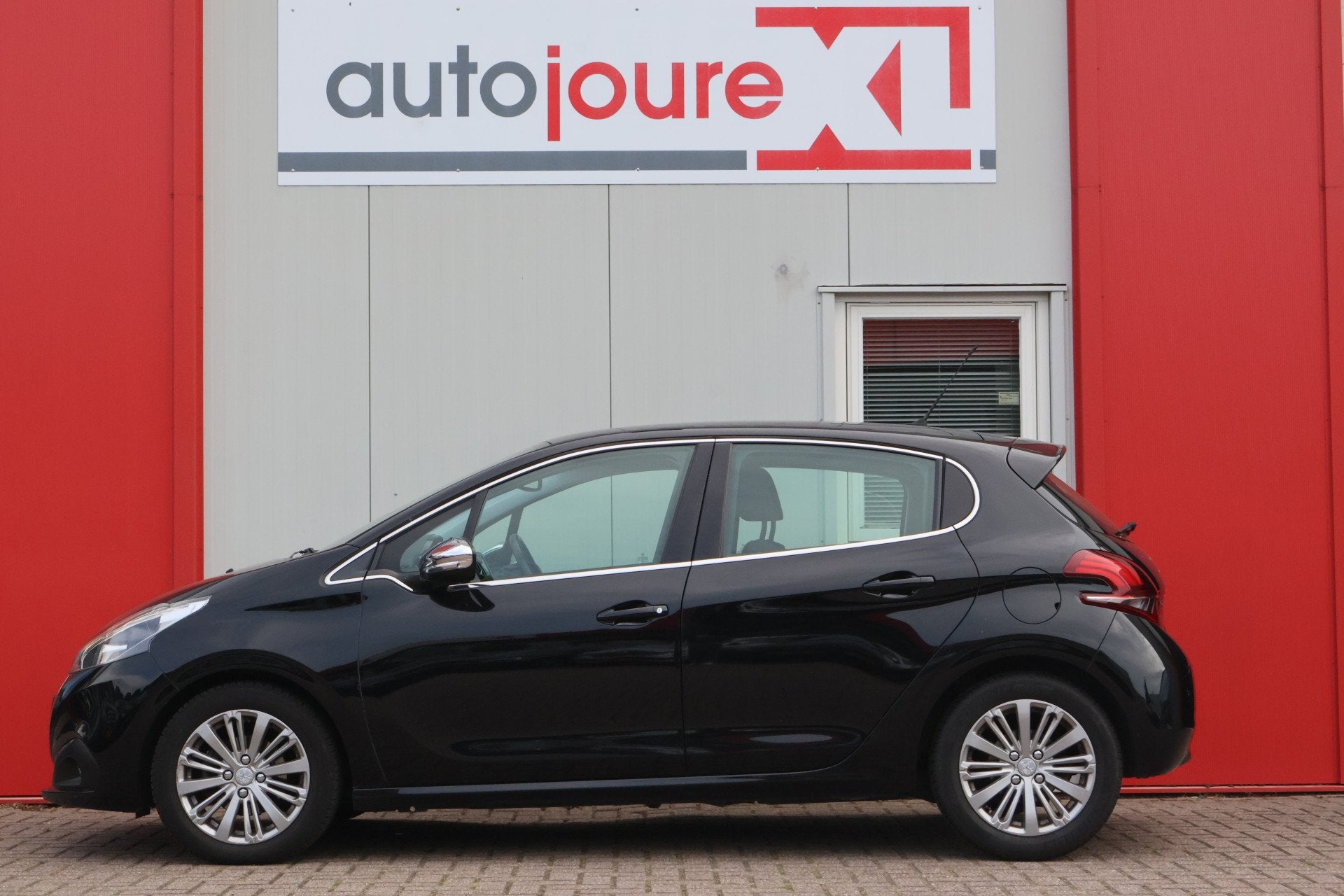 Peugeot 208 1.5 BlueHDi Blue Lease Allure (bj 2018), Voorwielaandrijving, Gebruikt, 4 cilinders, Zwart