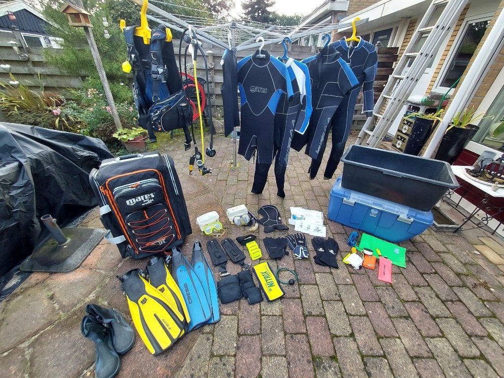 Twee complete duiksets incl. duiklampen en reiskoffers, Ophalen, Gebruikt, Overige typen