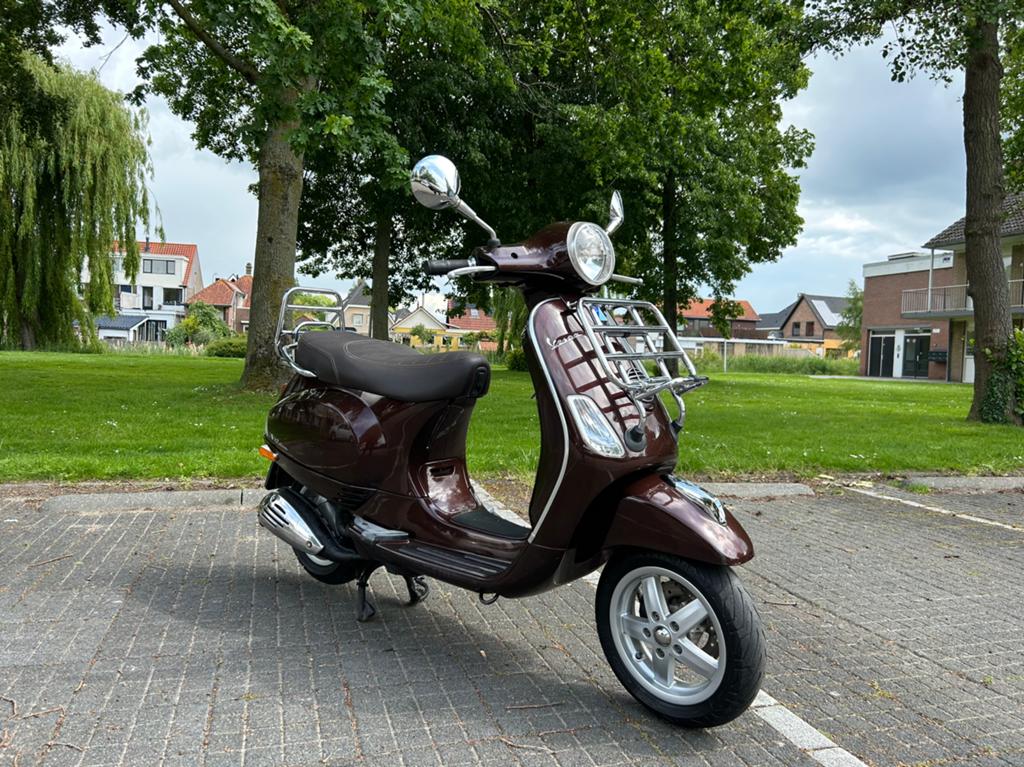Vespa LX50 Touring 4T 4V Quattro 2017, Gebruikt, Maximaal 45 km/u, Ophalen of Verzenden, Benzine