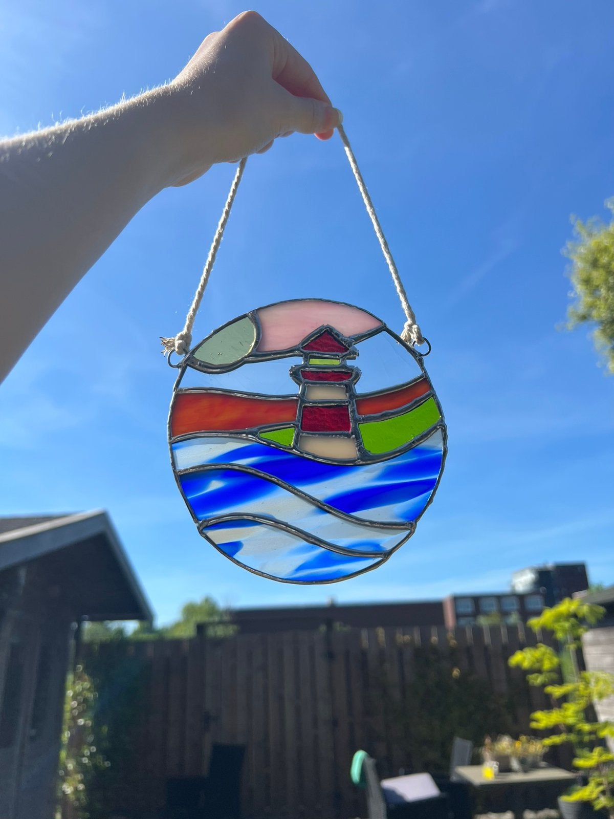 Tiffany glas in lood hanger met vuurtoren, Meerkleurig, Ophalen of Verzenden, Glas, 13 cm