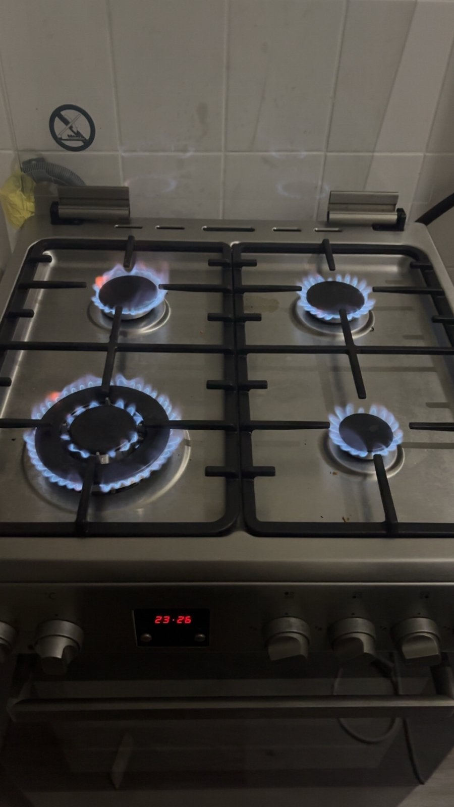 ETNA Vrijstaand Gasfornuis met Oven - 4 Kookzones, Witgoed en Apparatuur, Fornuizen, Gebruikt, Gas, 85 tot 90 cm, 4 kookzones