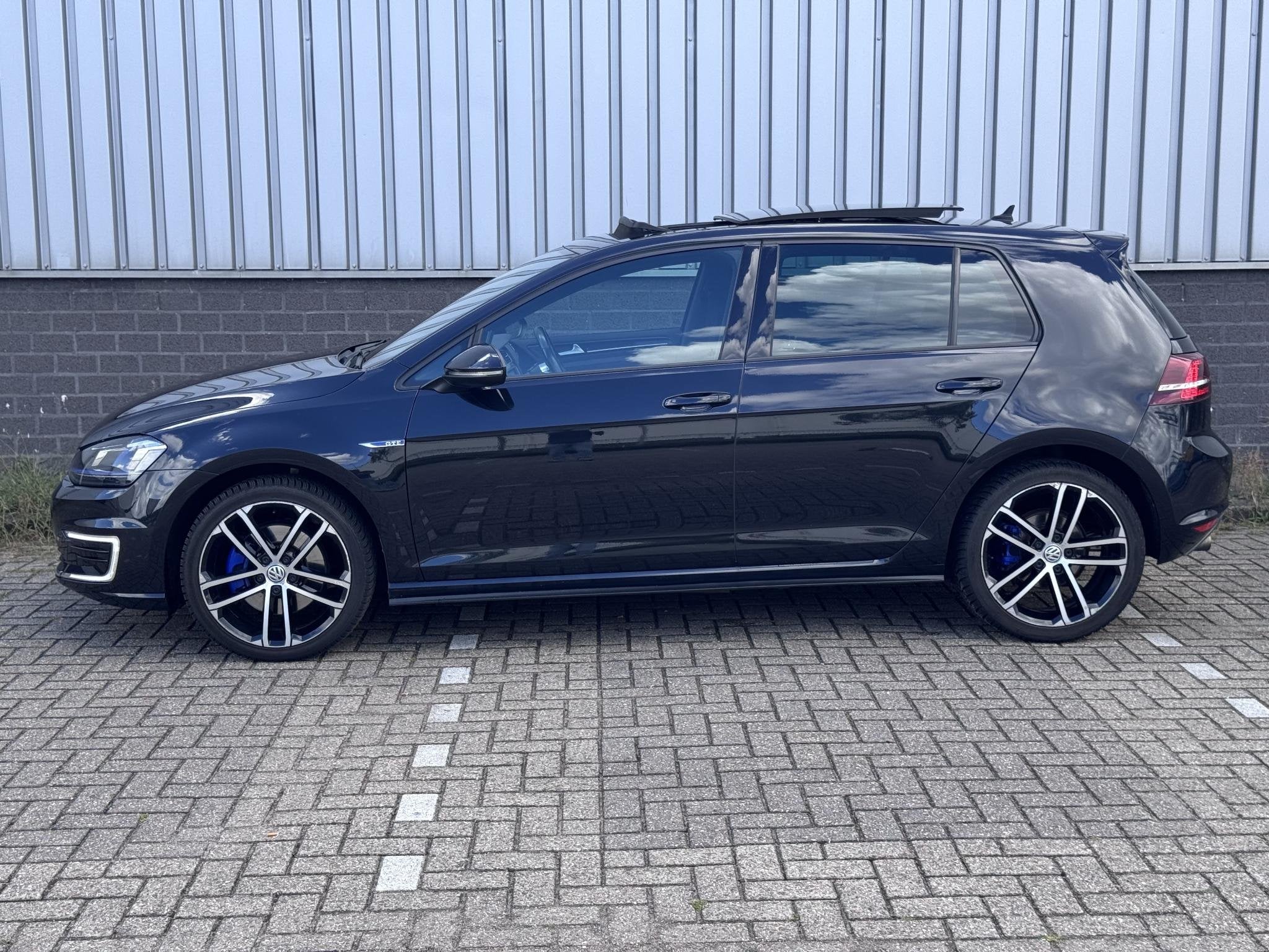 Volkswagen Golf 1.4 TSI GTE Panoramadak | Dealer onderhouden, Stof, Gebruikt, 4 cilinders, Zwart