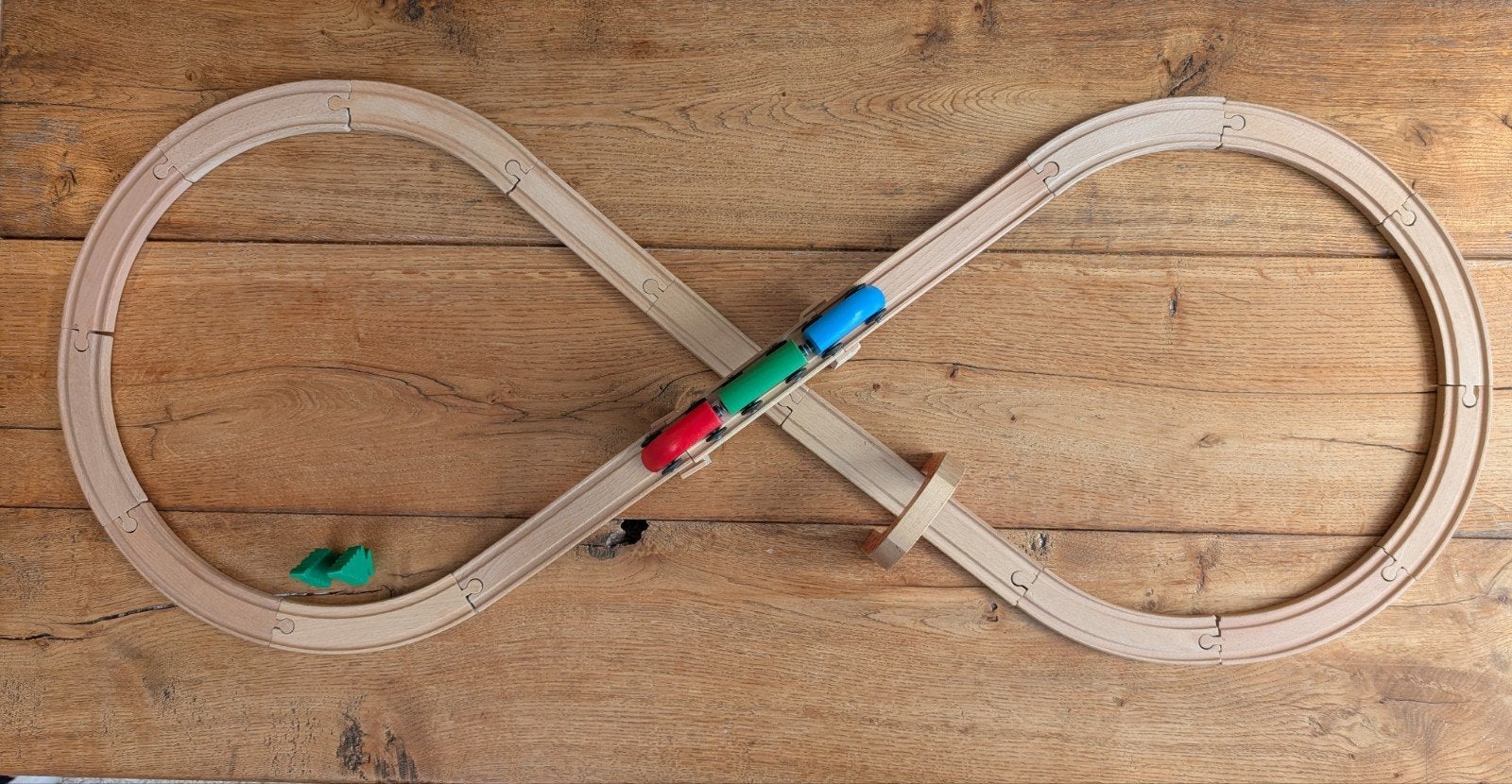 Houten treinbaan met treintje en tunnel, Ophalen of Verzenden
