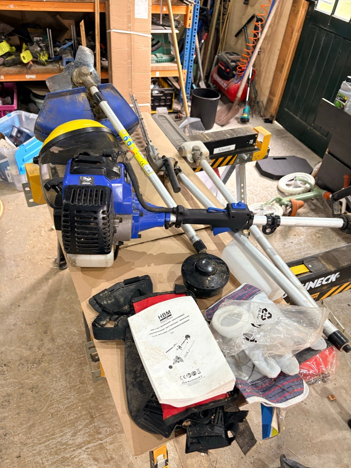 4-in-1 Benzine Bosmaaier Grastrimmer Heggenschaar Kettingzaa, Ophalen of Verzenden, Gebruikt, 30 tot 50 cm, Benzine