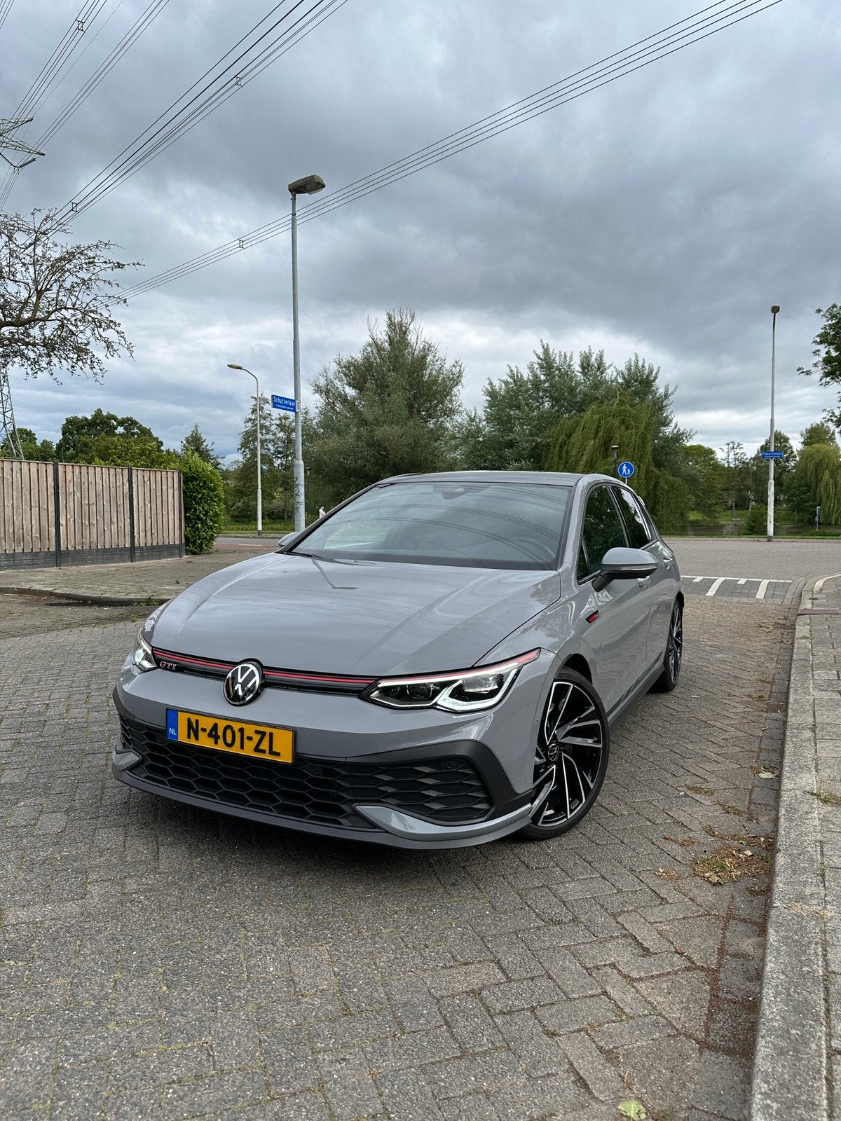 Volkswagen Golf 8 GTI Clubsport | 300PK | Moonstone grey, Auto's, Dealer onderhouden, 4 cilinders, 1984 cc, Verwarmde buitenspiegels