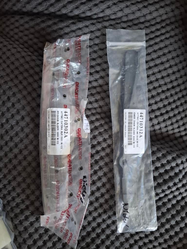 Ducati kettinggeleiders 44710312A en 44710302A, Ophalen of Verzenden