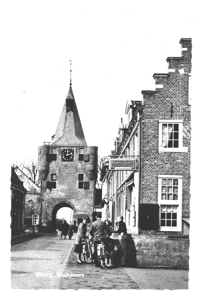 968504	Elburg	Gld 1963 Vischpoort	Gelopen, Verzamelen, Ansichtkaarten | Nederland, Ophalen of Verzenden, 1960 tot 1980, Gelopen