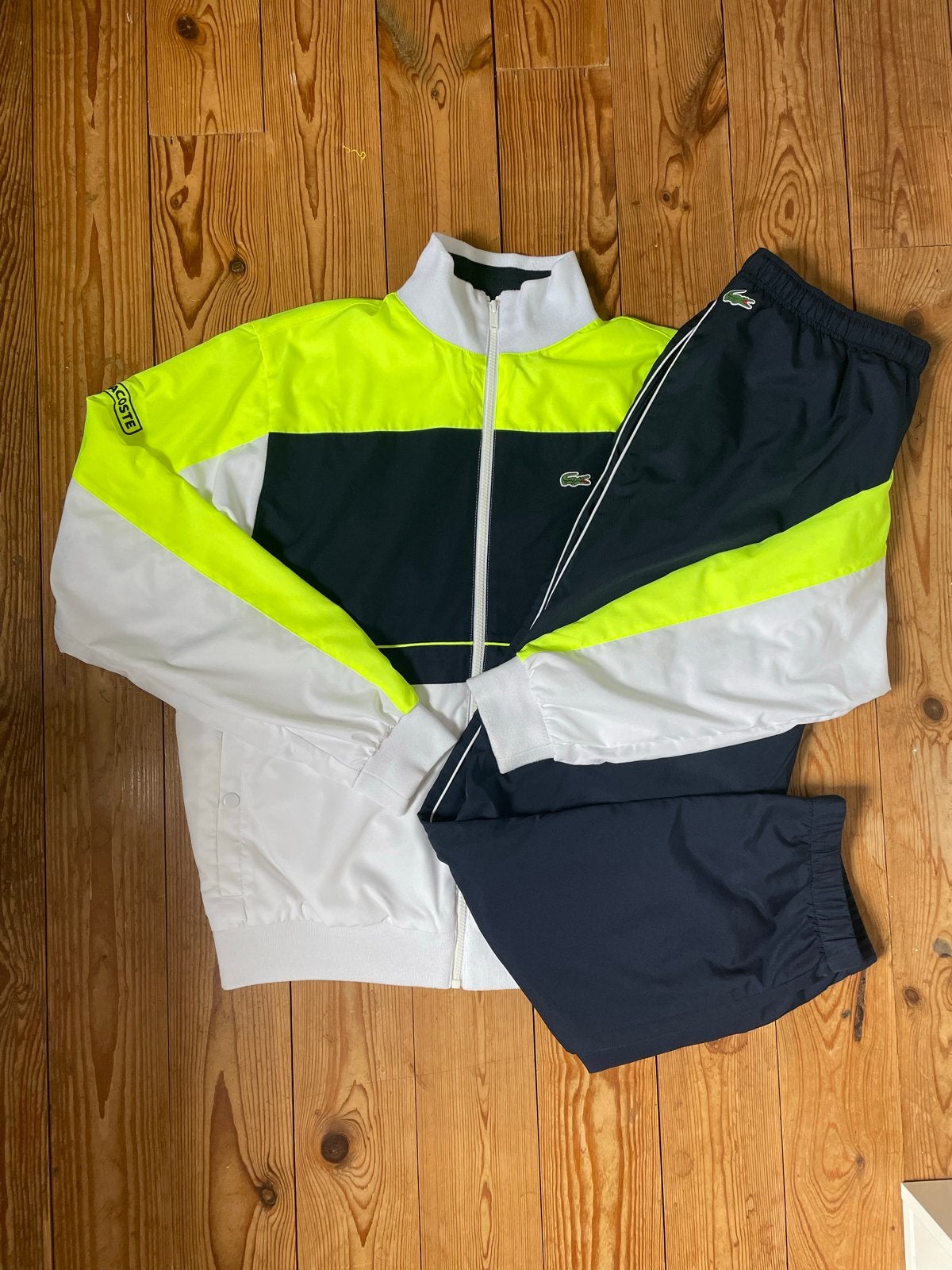 Lacoste trainingspak maat L - Zo goed als nieuw, Maat 52/54 (L), Zo goed als nieuw, Algemeen, Meerkleurig
