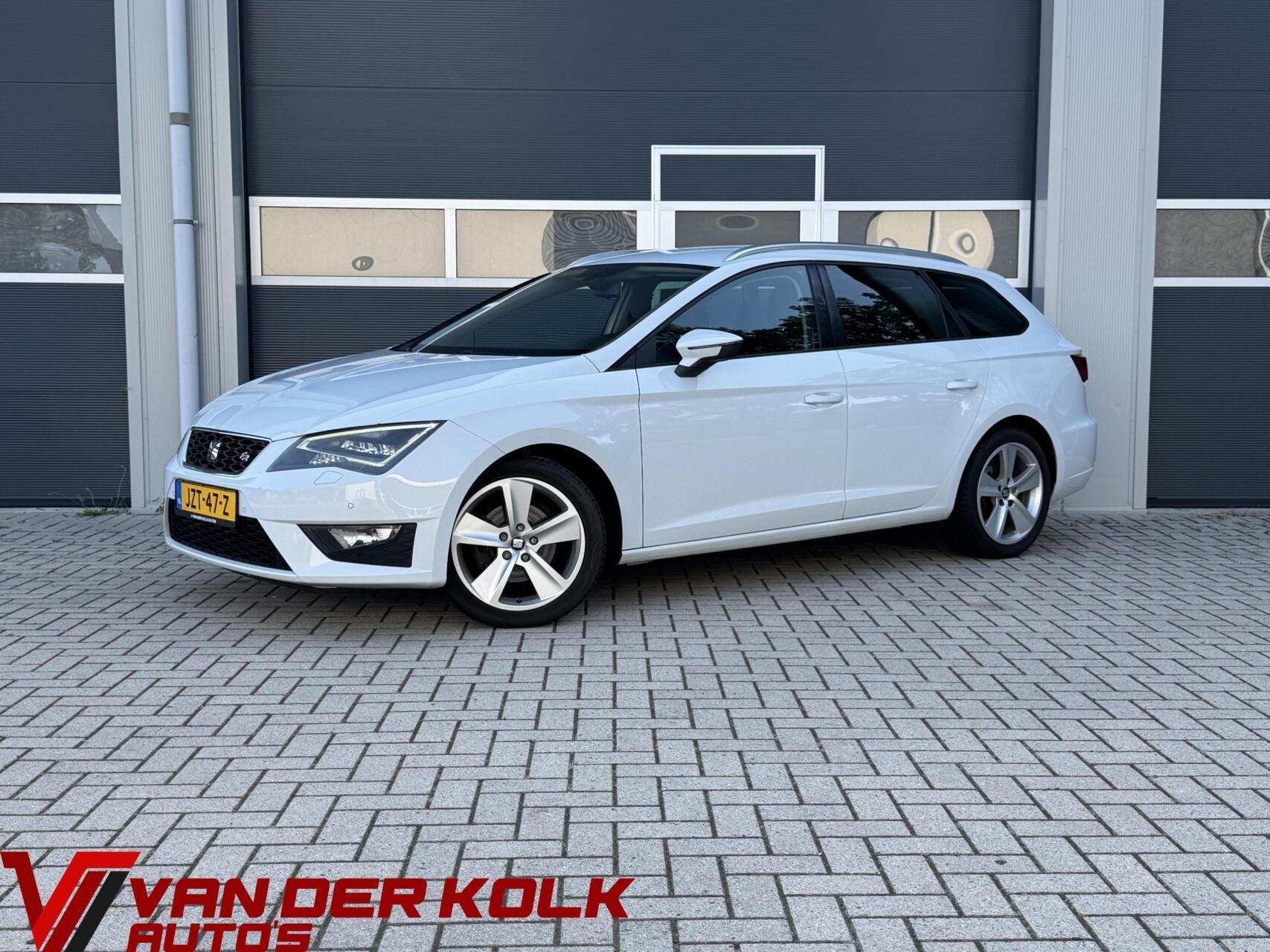 Seat Leon ST 1.4 TSI FR | Half Leder | LED | Navigatie | Cru, Auto's, Voorwielaandrijving, Gebruikt, 4 cilinders, Leon