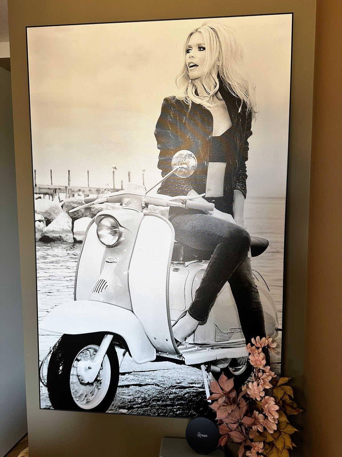 Canvas 116x180 Brigitte Bordeau op Vespa, Ophalen, Gebruikt, 100 tot 125 cm, Foto of Poster