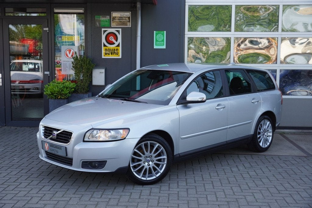 Volvo V50 2.0 Sport 146PK NAP Clima/Cruise/LM/PDC/Goed OH, Voorwielaandrijving, 1350 kg, Gebruikt, 1283 kg