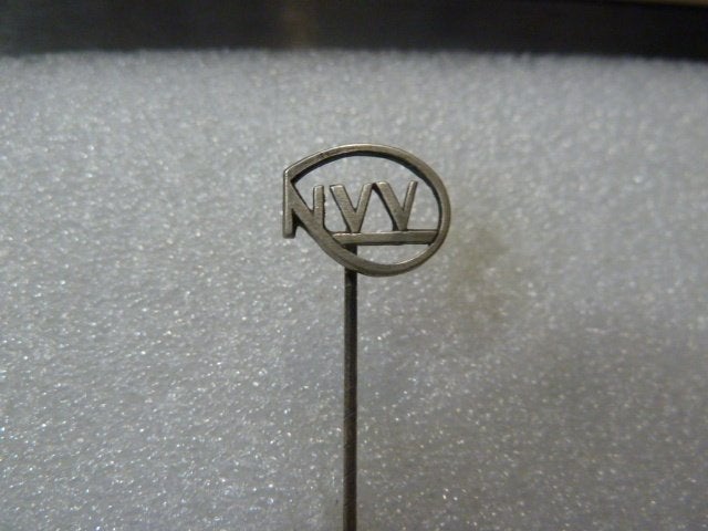Vintage NVV Speldje - Zeldzaam verzamelobject, Ophalen of Verzenden, Gebruikt, Overige onderwerpen, Speldje of Pin
