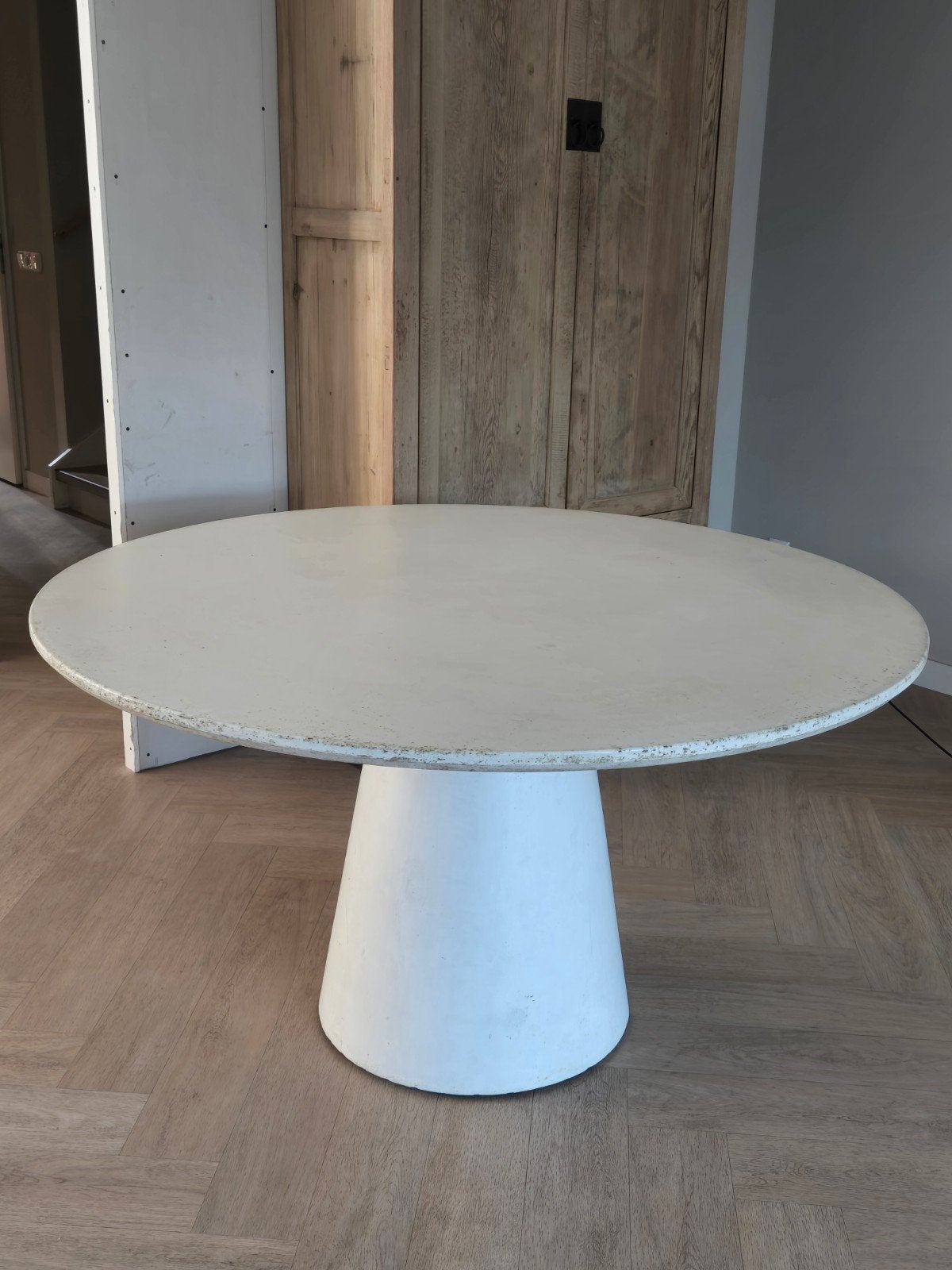 Ronde eettafel met trompetvoet, wit, Huis en Inrichting, Tafels | Eettafels, Ophalen, Overige materialen, Gebruikt, Rond