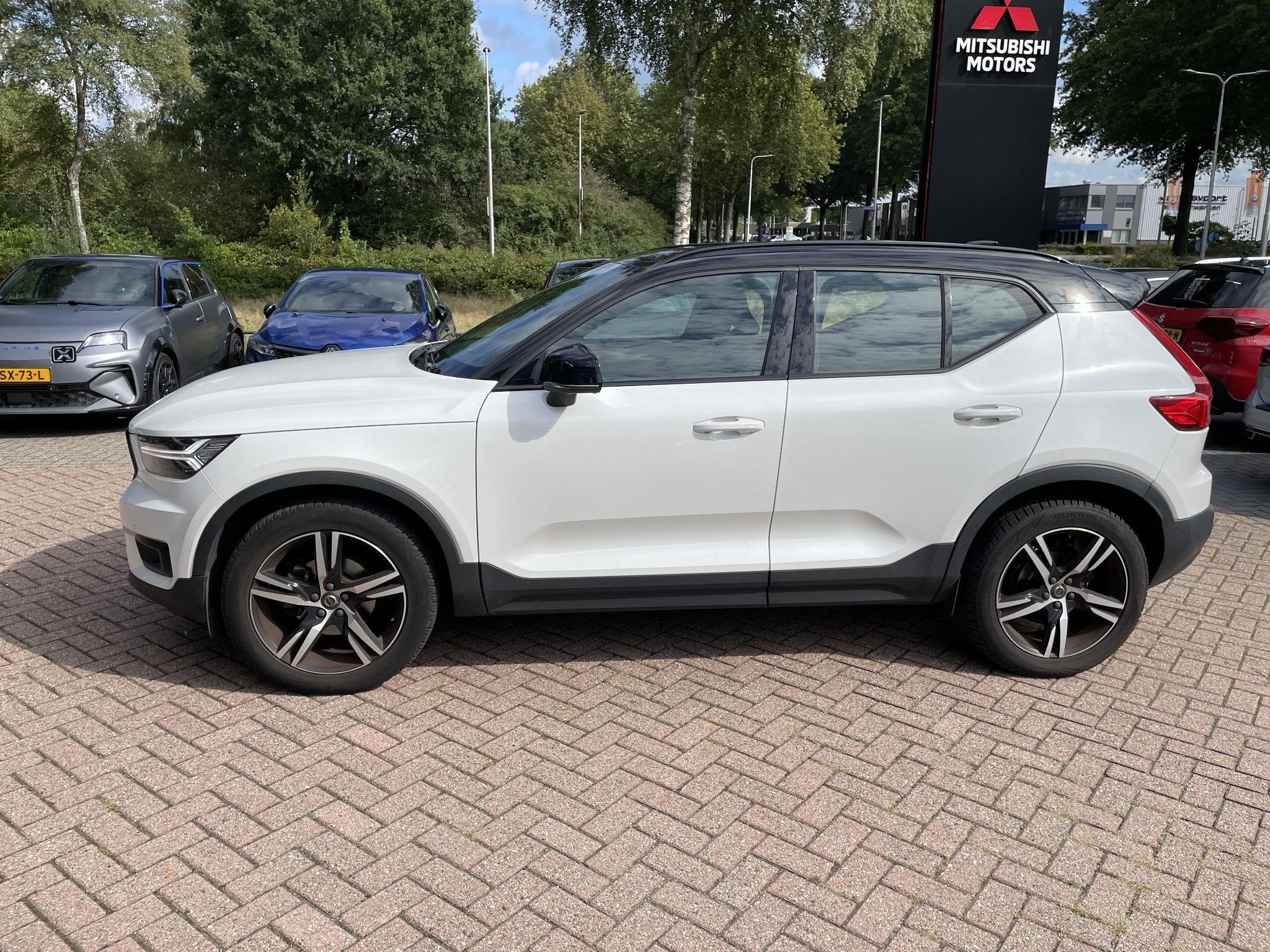Volvo XC40 1.5 T3 R-Design Automaat | Lounge-pack | Panorama, Gebruikt, Euro 6, Origineel Nederlands, Automatische klimaatregeling