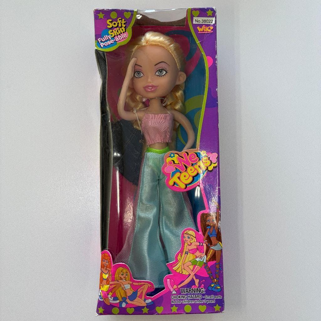 We Teens Emily 2002 Wilco Soft Skin Poseable Fashion Doll, Ophalen of Verzenden, Gebruikt, Pop