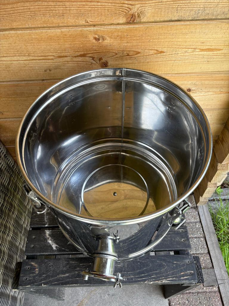 Honing rijper / aftapvat RVS 25 kg