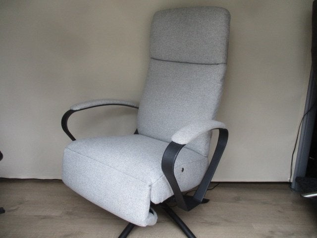 SHOWMODEL Hjort Knudsen design relax fauteuil stof grijs L, Ophalen of Verzenden, Zo goed als nieuw, Hout, 50 tot 75 cm