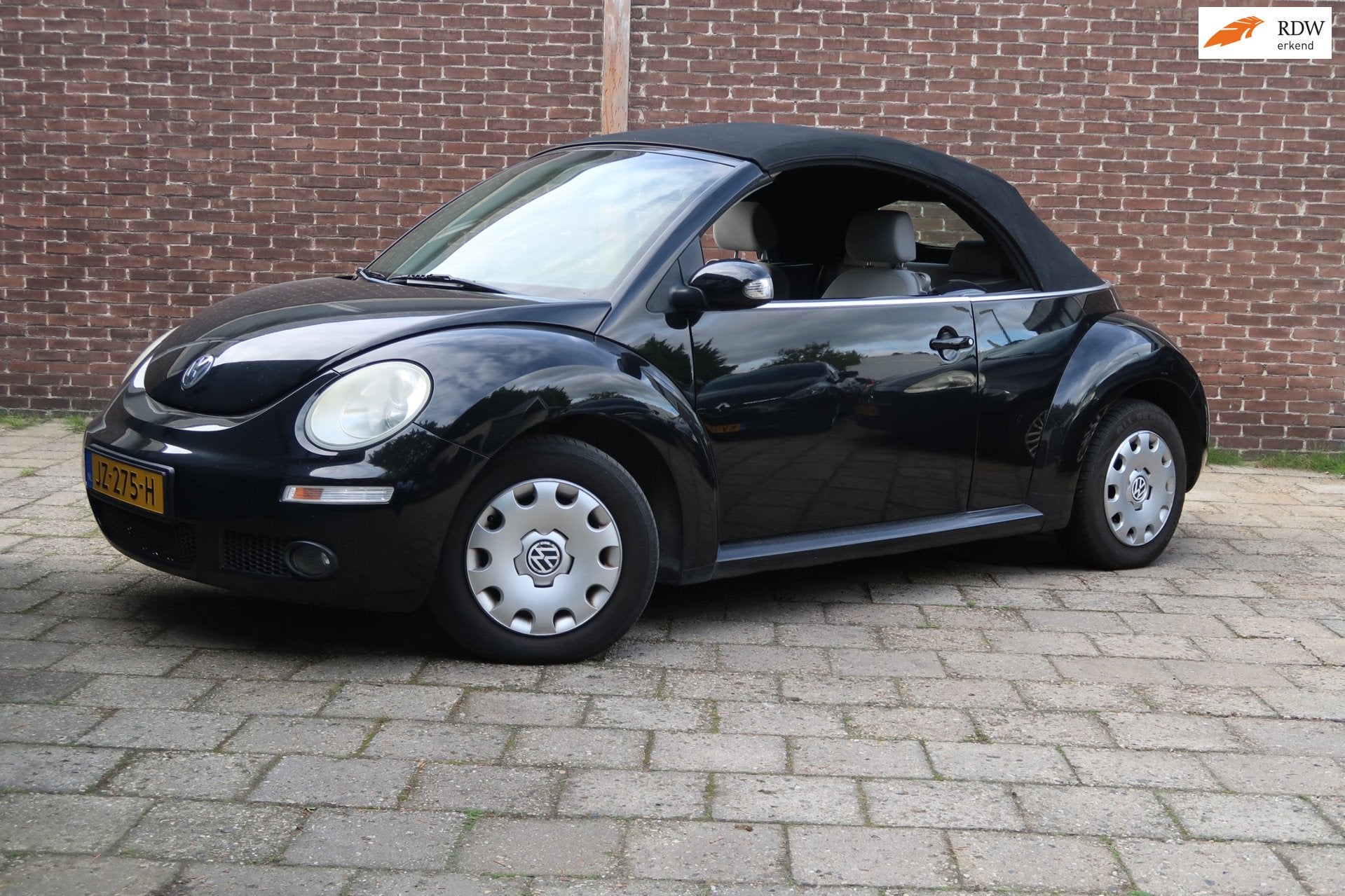 Volkswagen New Beetle Cabriolet 1.6 Highline *Rijklaarprijs, Dealer onderhouden, Stof, Gebruikt, 4 cilinders