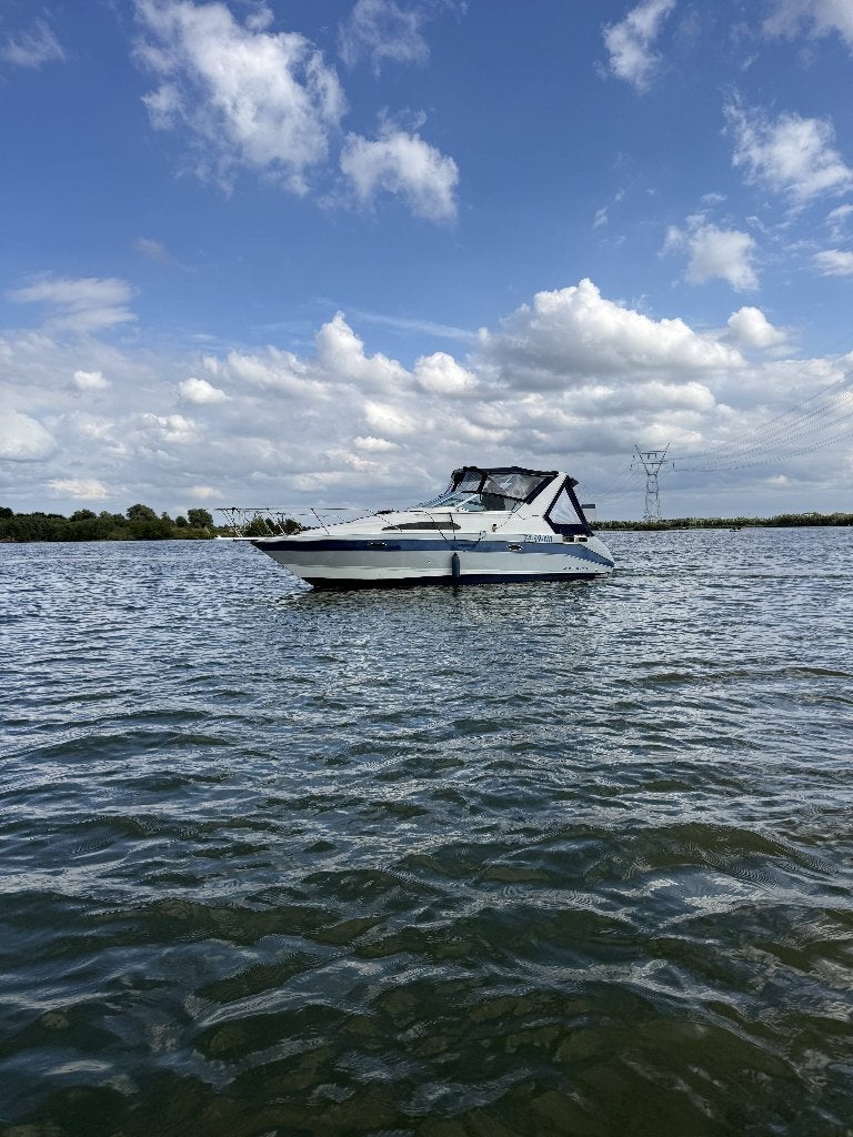 Bayliner Cierra 2755 Sunbridge | Boegschroef |, Gebruikt, Binnenboordmotor, 99 cm, Bayliner