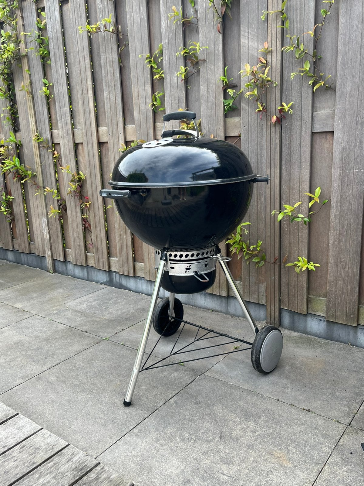 Weber Master-Touch GBS 57 (Large), Tuin en Terras, Houtskoolbarbecues, Ophalen, Gebruikt