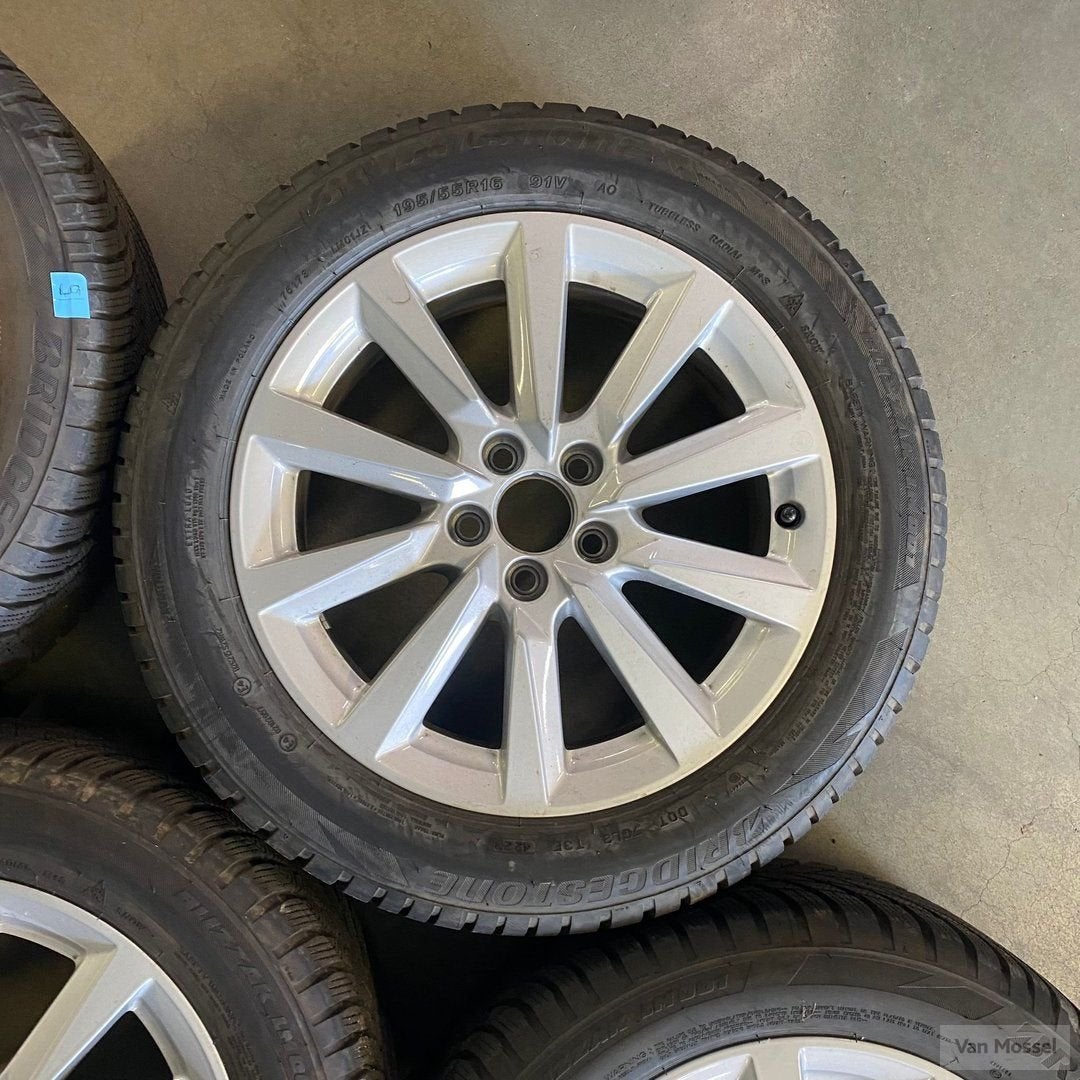 Audi A1 Sportback Bridgestone Blizzak LM001 195/55/R16 91V, Auto-onderdelen, Gebruikt, -, Banden en Velgen, 195 mm