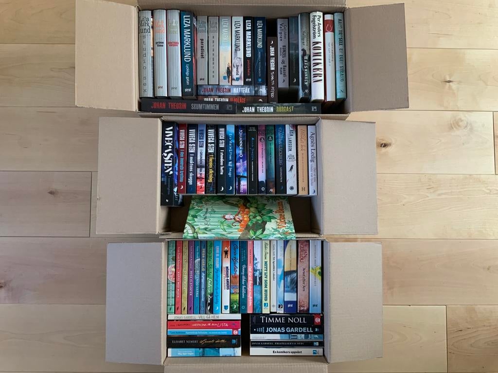 Zweedstalige thrillers en literatuur - in het Zweeds dus!!, Ophalen of Verzenden, Zo goed als nieuw