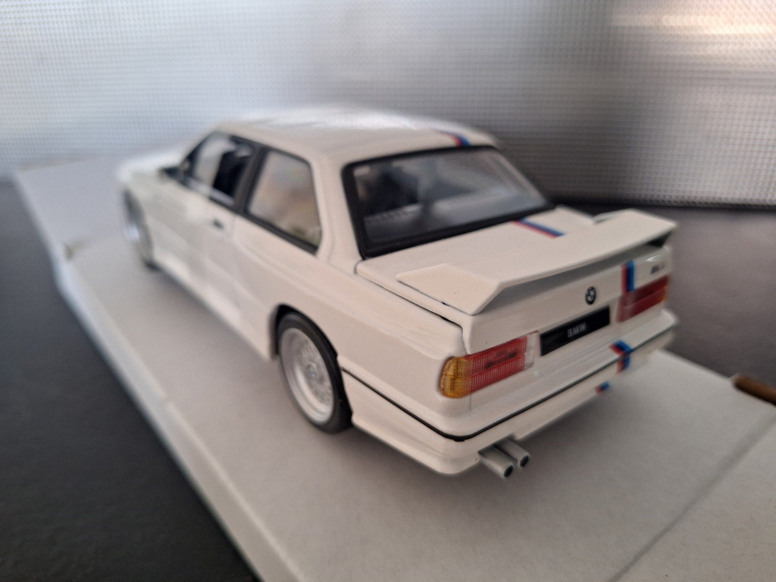 BMW M3 E30 1988 Schaal 1:24, Auto, Burago, Burago, Nieuw