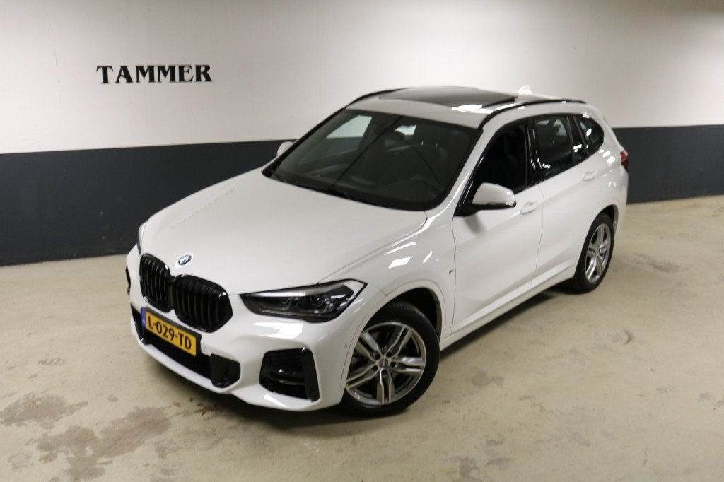 Bmw X1 SDRIVE20I HIGH EXEC.M-Sport.  -KM:28335  -Stuurverw.-, Auto's, 1998 cc, Euro 6, Wit, Leder