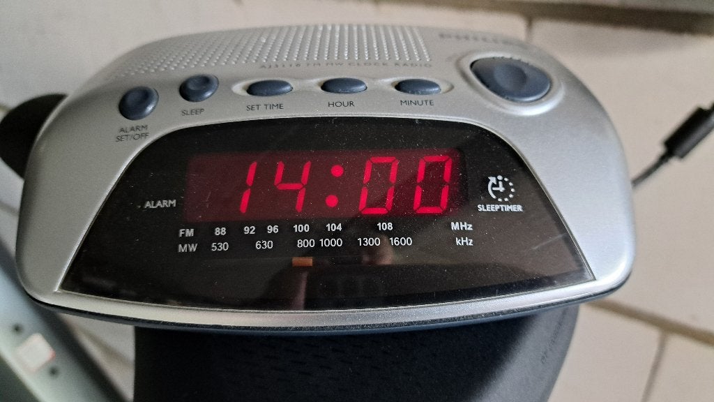 Philips AJ3110 Wekkerradio met Alarm en FM/MW Radio, Ophalen of Verzenden, Gebruikt, Digitaal