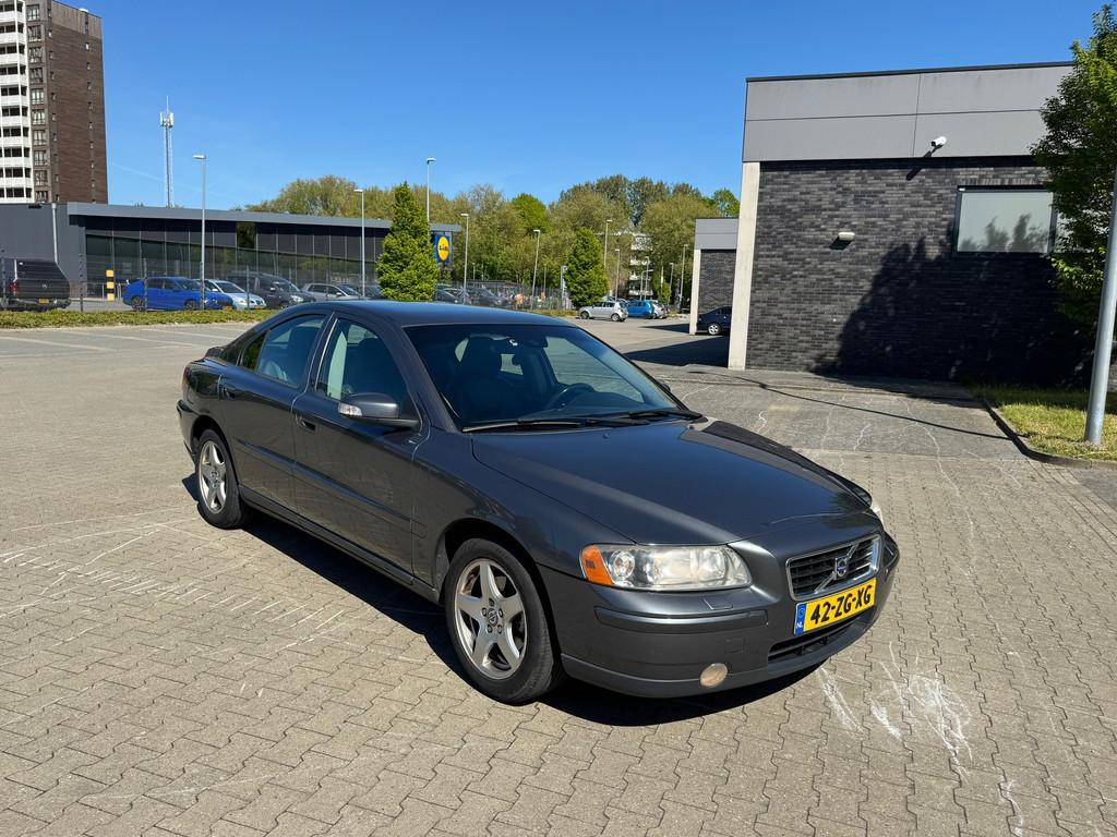 Volvo S60 2.4D Edition II AUTOMAAT, Gebruikt, Zwart, S60, 163 pk