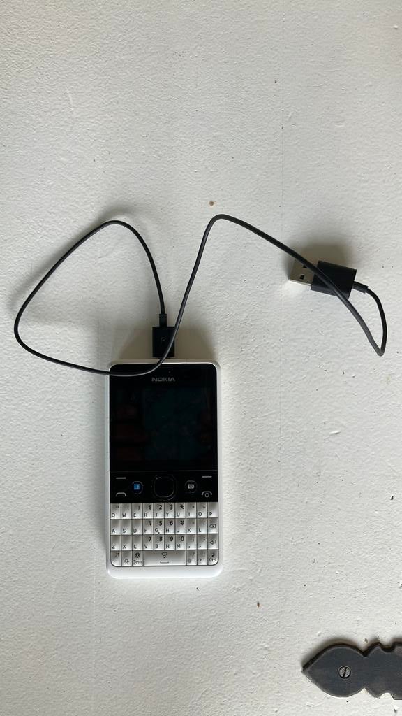 Nokia met lader, Wit, Fysiek toetsenbord, Ophalen of Verzenden, Zo goed als nieuw