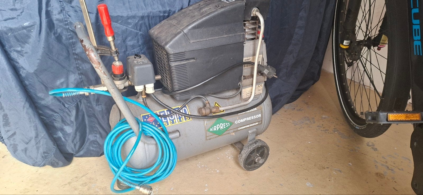 hobby compressor Airpress Euro serie, Doe-het-zelf en Verbouw, Minder dan 25 liter, Ophalen, Gebruikt, Minder dan 200 liter/min