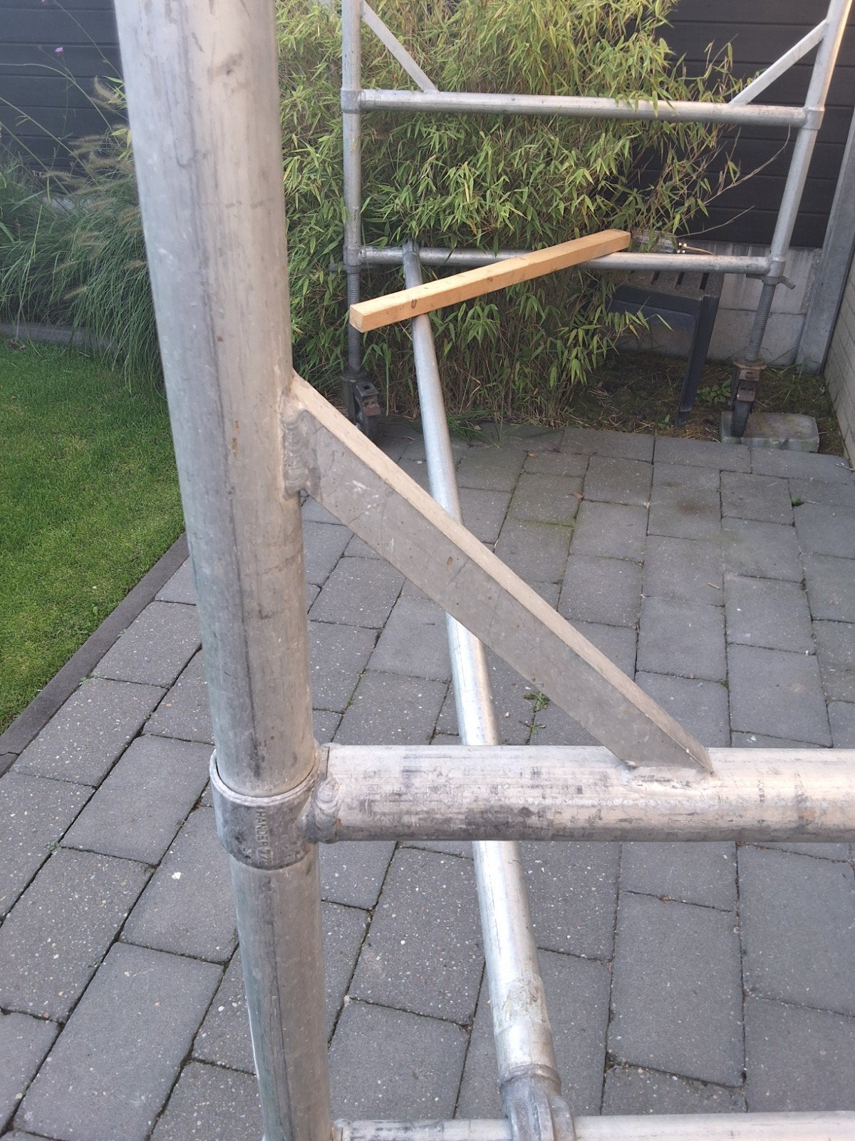 Custers hander 774 773 gezocht