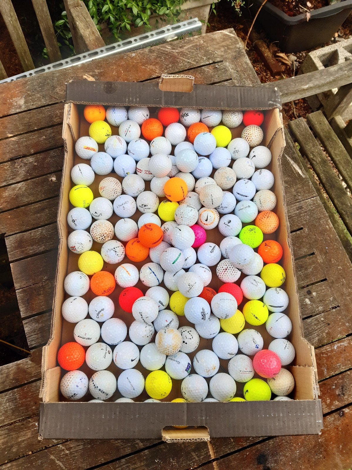 130+ Golfballen Mix - Diverse Merken en Kleuren, Ophalen, Gebruikt, Bal(len), Overige merken