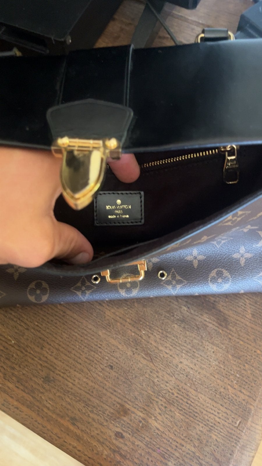 Louis Vuitton Schoudertasje - Zo goed als nieuw, Ophalen of Verzenden, Zo goed als nieuw, Bruin, Schoudertasje
