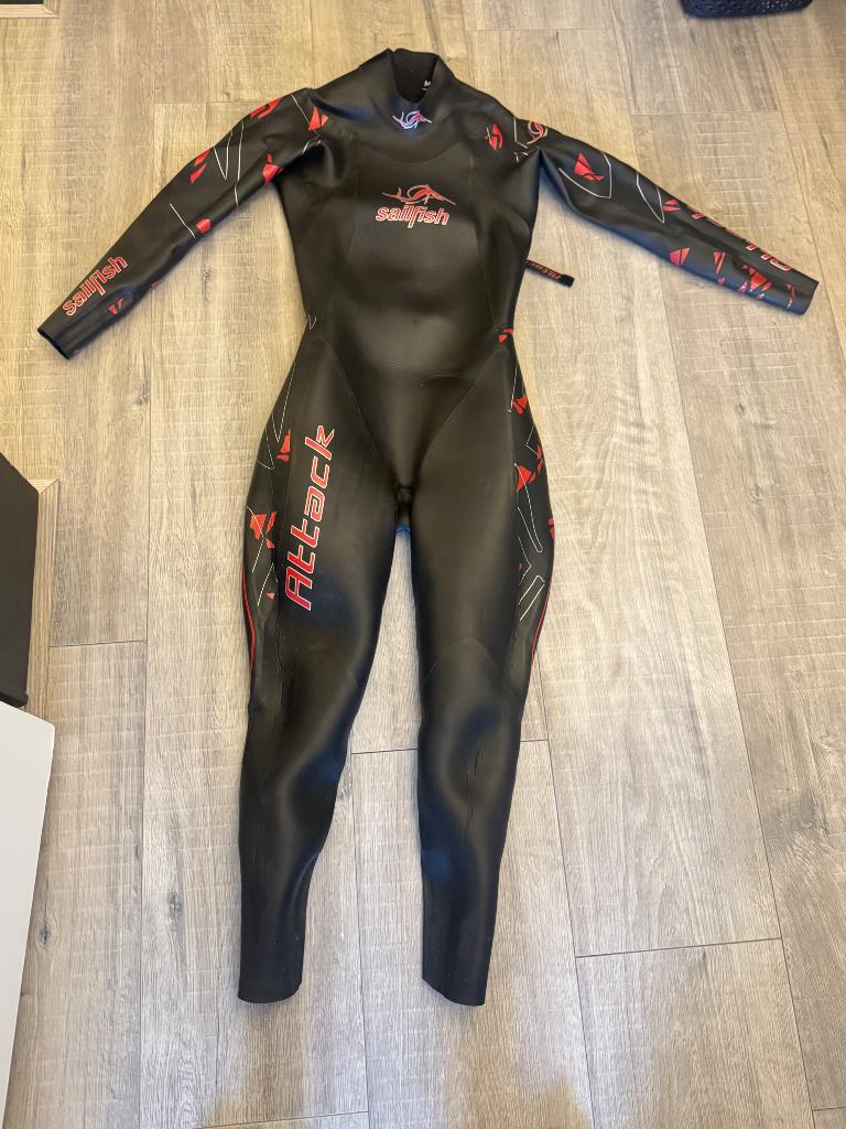 2025 Sailfish Attack 8 Wetsuit maat m, Watersport en Boten, Watersportkleding, Ophalen of Verzenden, Zo goed als nieuw, Heer, Wetsuit