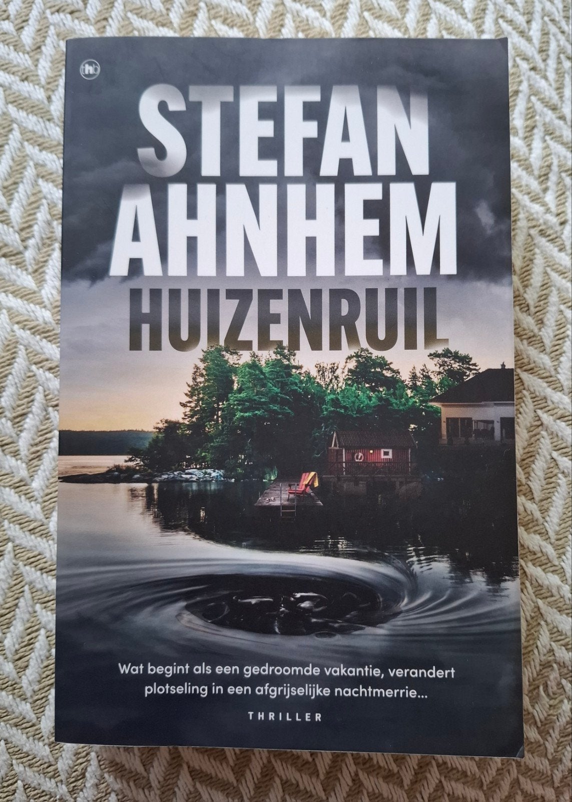 Stefan Ahnhem - Huizenruil (Thriller), Ophalen of Verzenden, Zo goed als nieuw, Stefan Ahnhem, Scandinavië