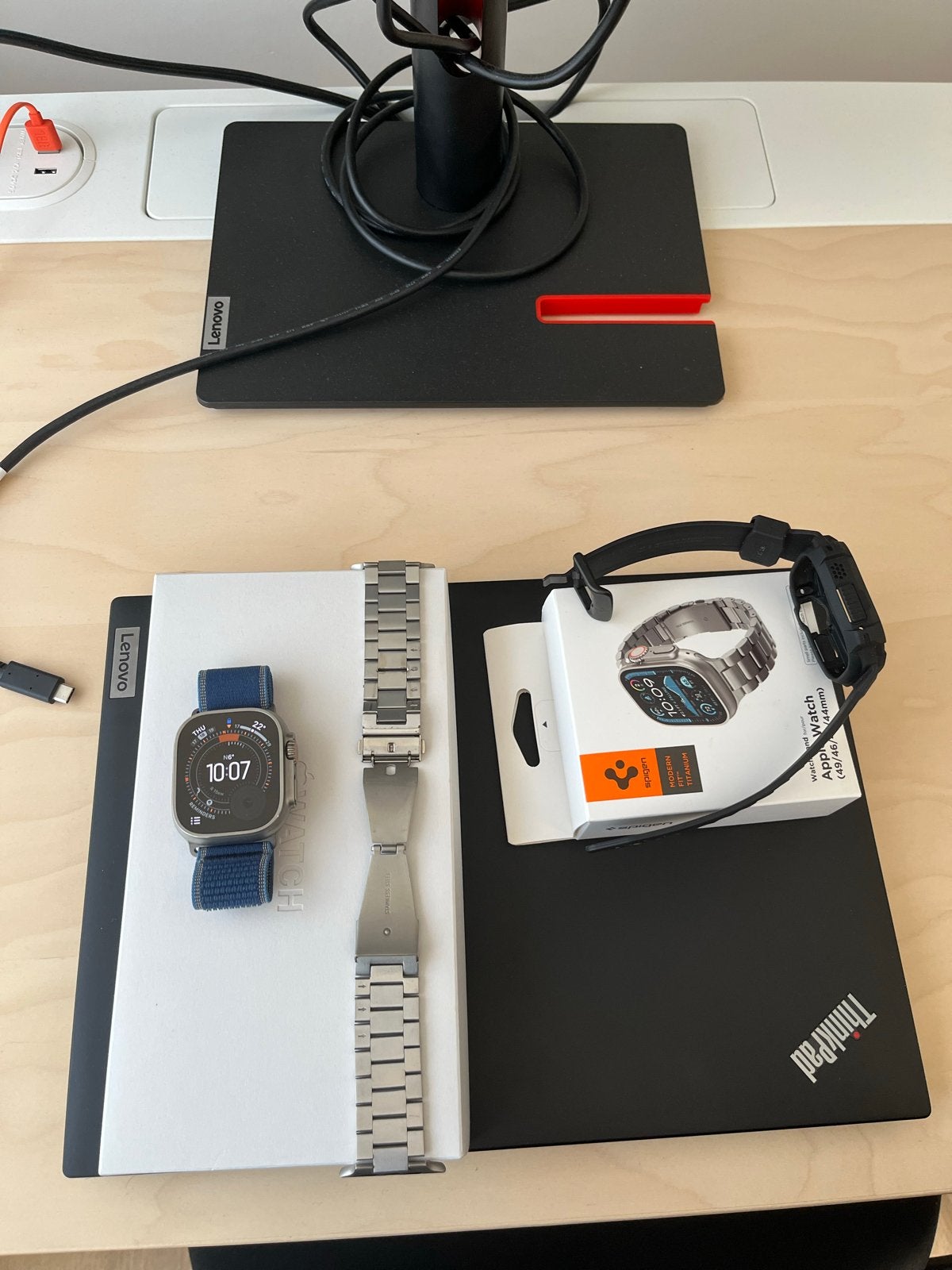 Apple Watch Ultra 3 met extra bandjes, Afstand, IOS, Ophalen of Verzenden, Zo goed als nieuw
