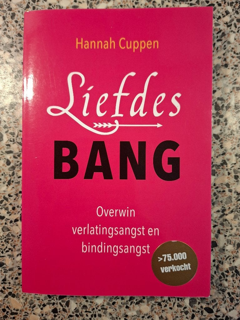 Liefdesbang - Hannah Cuppen, Ophalen of Verzenden, Gelezen, Hannah Cuppen