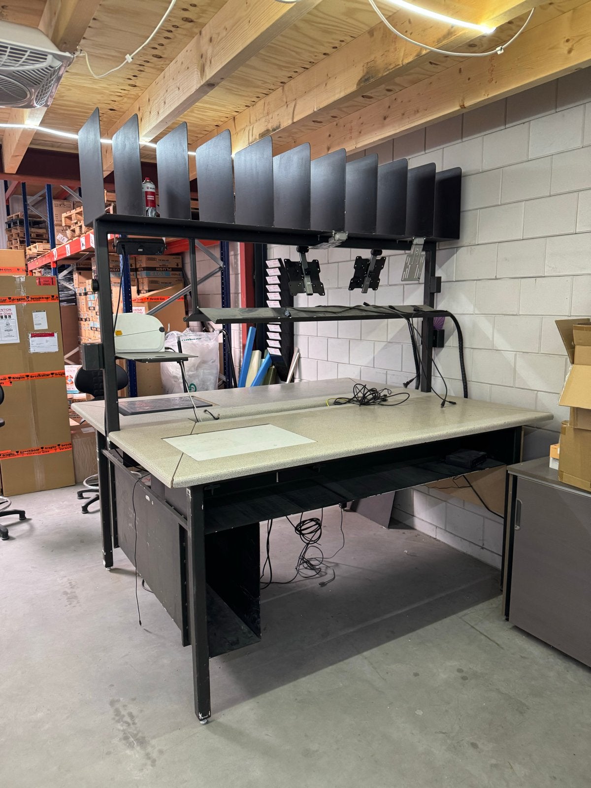 Professionele inpaktafel / werkbank met opbouw, Ophalen, Gebruikt
