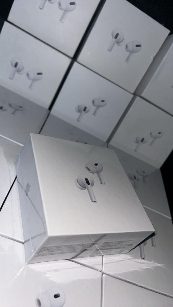 Apple AirPods Pro (2e generatie) - Nieuw in doos, Ophalen of Verzenden, Zo goed als nieuw