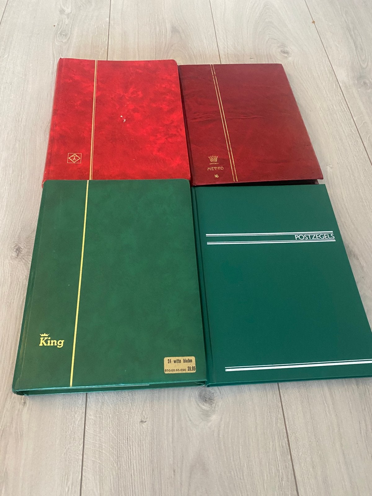 4 nette lege postzegel Albums, Ophalen of Verzenden, Verzamelalbum