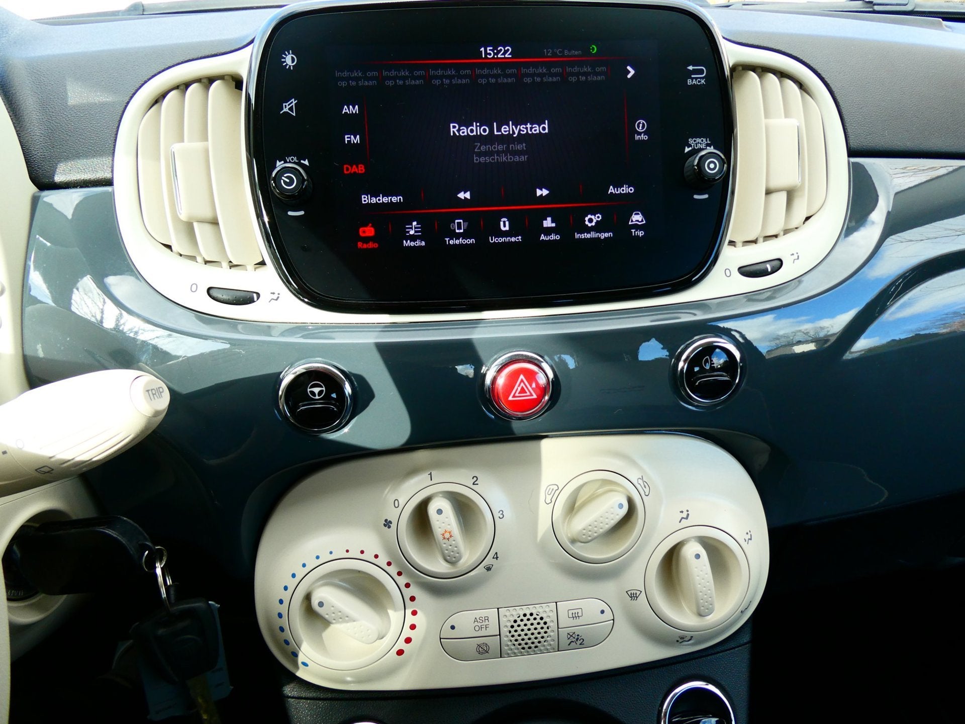 Fiat 500 1.0 Hybrid Lounge 2e eig. 83.000km Airco Carplay Cr, Voorwielaandrijving, Stof, Euro 6, 4 stoelen