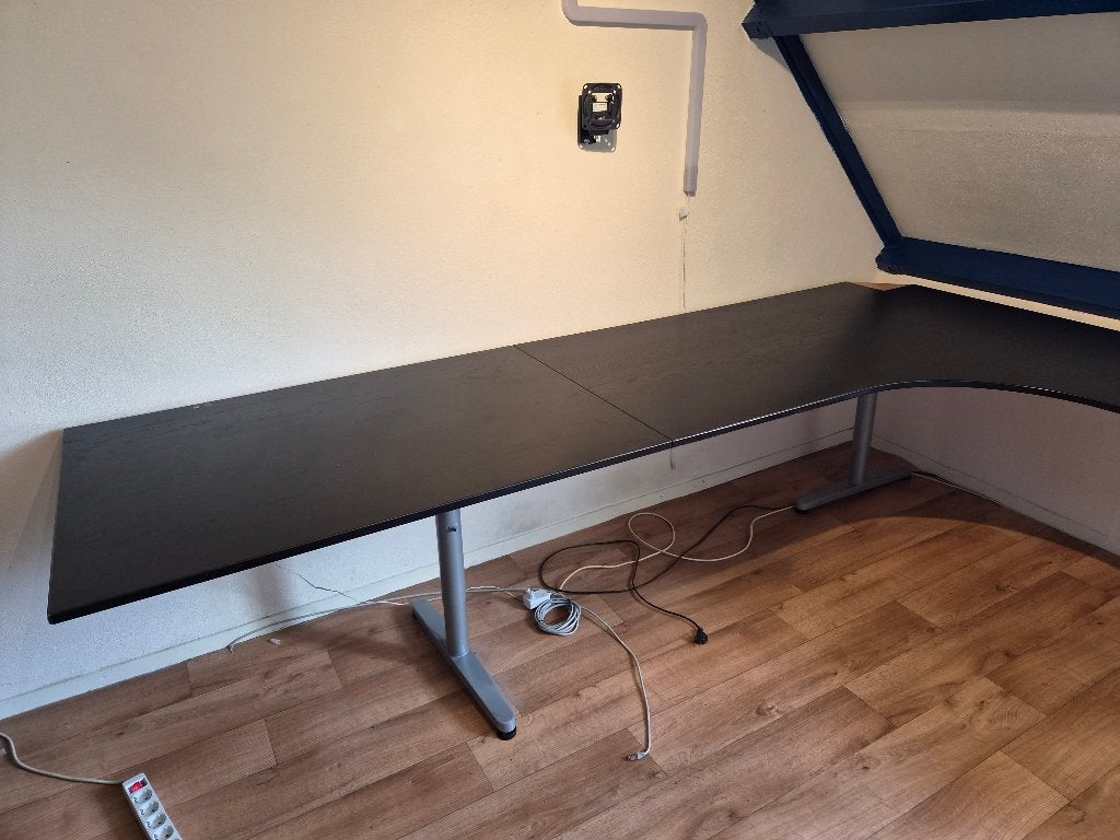 Ikea hoek bureau zwart-bruin, Ophalen, Zwart, Gebruikt, Hout
