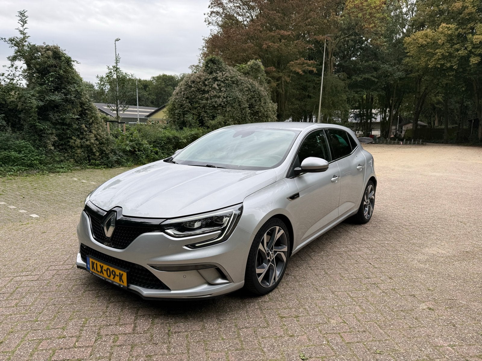 Renault Mégane GT 1.6 205PK EDC 2018 Grijs, Dealer onderhouden, 4 cilinders, 205 pk, Particulier